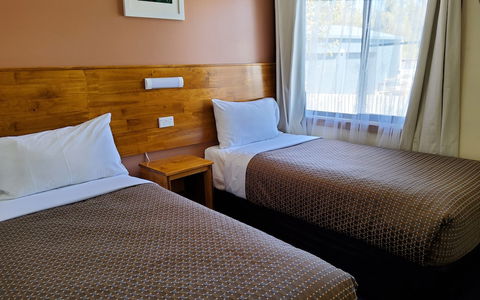 Highway Motor Inn - Accommodation Gladstone 6