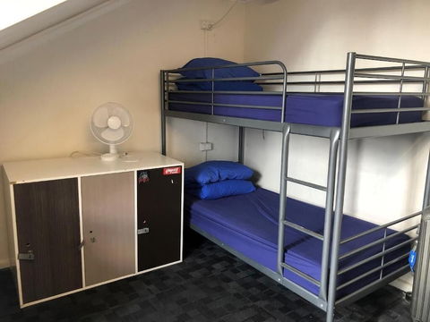 Hump Backpackers - Accommodation Gladstone 4