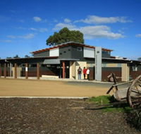 Swansea Backpackers - Accommodation Gladstone