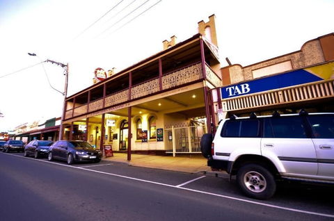 Poachers Paradise Motel - Accommodation Gladstone 1
