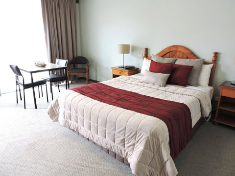 Melaleuca Motel - Accommodation Gladstone 3