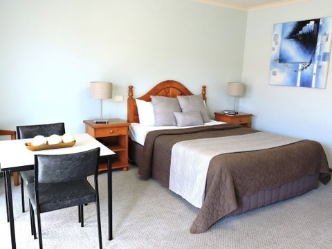 Melaleuca Motel - Accommodation Gladstone 1