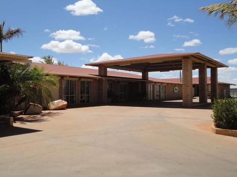 The Lodge Motel - Accommodation Gladstone 2