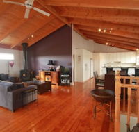 Pelican Sands Bed  Breakfast - Accommodation Gladstone