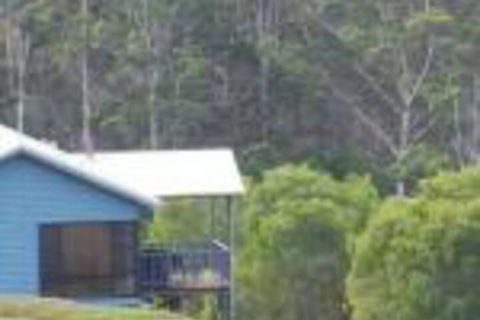 Rainbow Trail Chalets - Accommodation Gladstone 0