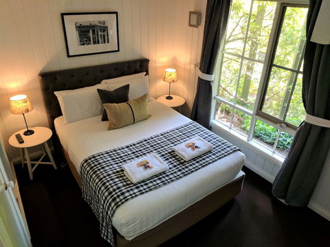 Annie Roe's Luxury Bed & Breakfast - Accommodation Gladstone 3