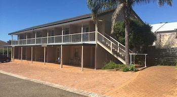 Holiday Lodge Motor Inn - Accommodation Gladstone 2