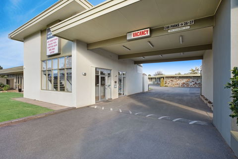 Adelaide Road Motor Lodge - Accommodation Gladstone 0