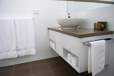 Narooma Waters Retreat - Accommodation Gladstone 0