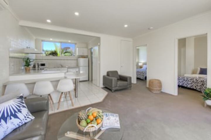 Merimbula NSW Accommodation Gladstone