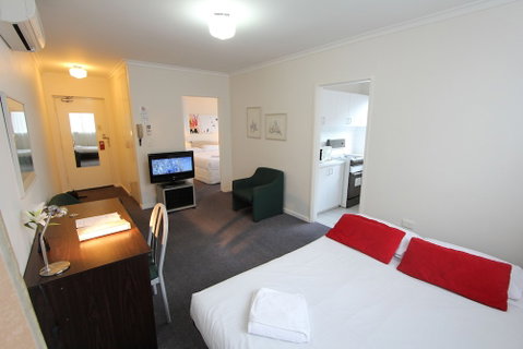 Drummond Apartments Services - Accommodation Gladstone 2