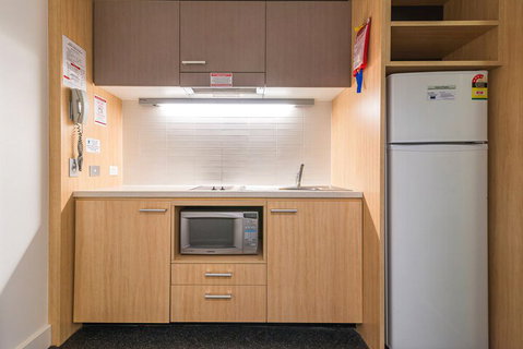 RMIT Village House - Accommodation Gladstone 3