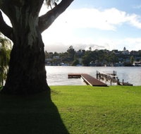 Eleven From The Left - Accommodation Gladstone