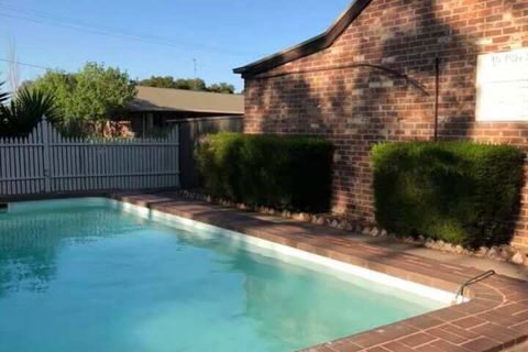 Olde Horsham Motor Inn - Accommodation Gladstone 3