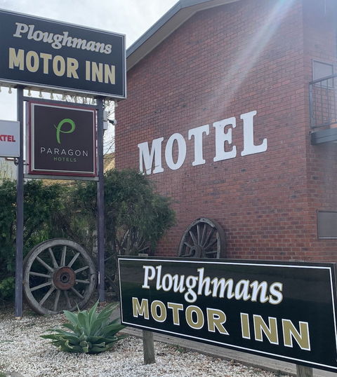 Ploughmans Motor Inn - Accommodation Gladstone 1