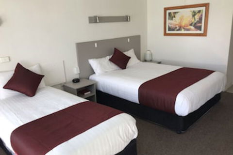 Cobb Inlander Motel - Accommodation Gladstone 0