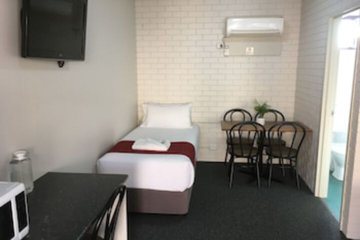 Dubbo NSW Accommodation Gladstone