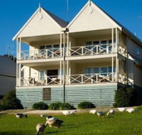 Lakeside Suites 1 - Accommodation Gladstone