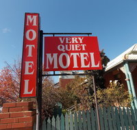Cowra Crest Motel - Accommodation Gladstone