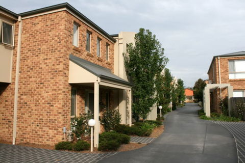 Grand Manor Motor Inn - Queanbeyan - Accommodation Gladstone 2