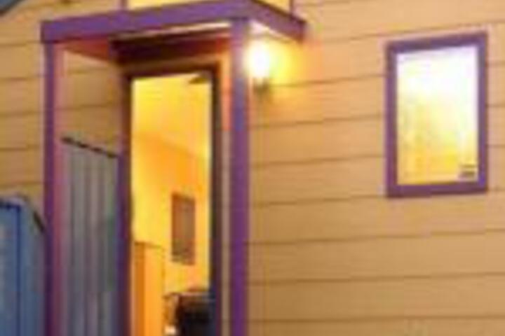 Mckellar ACT Accommodation Gladstone