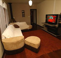 Lakeview 3 Bedroom House - Accommodation Gladstone