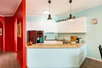 Vance 2Bdr Melbourne Apartment - Accommodation Gladstone 4