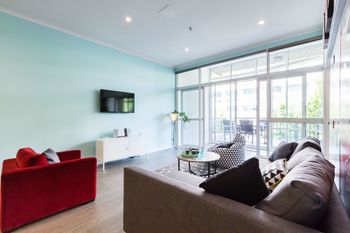 Vance 2Bdr Melbourne Apartment - Accommodation Gladstone 3