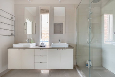5br Luxury House 20 Min To Cbd Spacious Living - Accommodation Gladstone 3