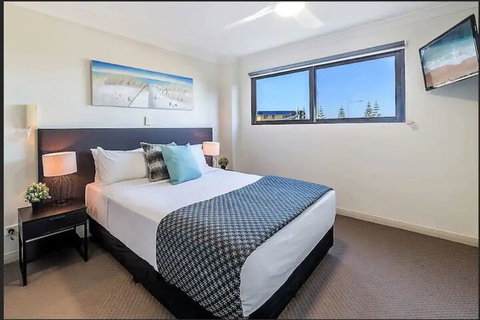Gold Coast Apartment At Sandcastles On Broadwater - Accommodation Gladstone 7