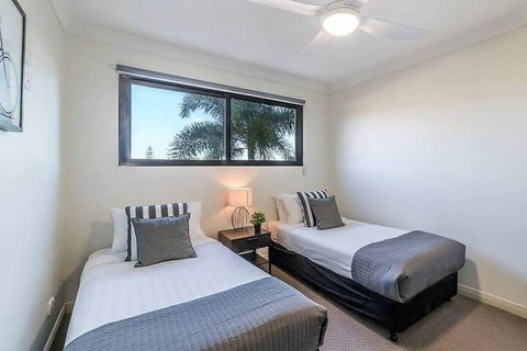 Gold Coast Apartment At Sandcastles On Broadwater - Accommodation Gladstone 5