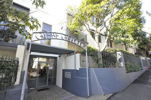 Glebe Fully Furnished 1 BDR Apart 47 ROS - Accommodation Gladstone 1