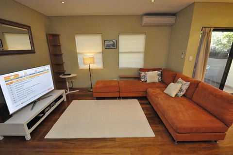Glebe Fully Furnished 1 BDR Apart 47 ROS - Accommodation Gladstone 7