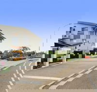 City Stadium Apartment on the riverfront - Accommodation Gladstone