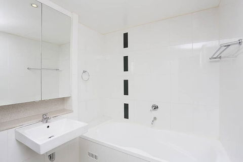B08-darling Harbour Studio - Accommodation Gladstone 4