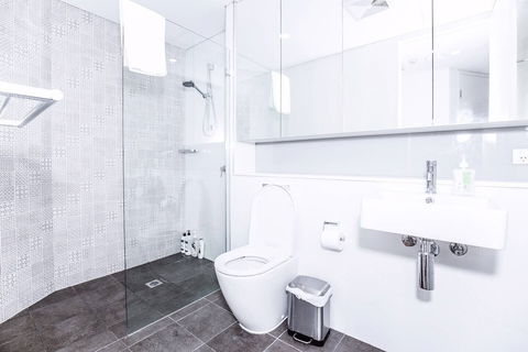 B08-darling Harbour Studio - Accommodation Gladstone 2