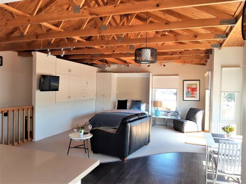 Port Central No 2 - Accommodation Gladstone 5