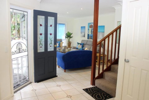 PACIFIC PALMS - Accommodation Gladstone 4