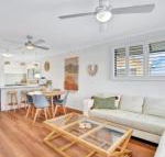 Rainbow Breezes 4 Rainbow Beach Townhouse with breath taking ocean views to Fraser Island - Accommodation Gladstone
