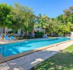 Baden 90 Rainbow Shores Resort Unit Pools Tennis Court Walk To Beach - Accommodation Gladstone