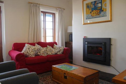 Victoria Cottage - Accommodation Gladstone 6