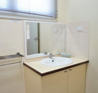Exmouth Villas Unit 30 Large Undercover Deck for Entertaining - Accommodation Gladstone