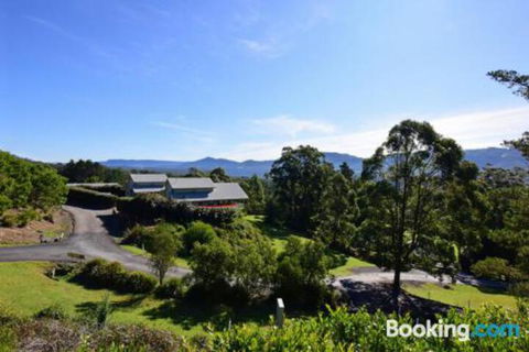Hillcrest Spectacular Views! - Accommodation Gladstone 5