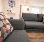 Contemporary Esprit with river reserve access - Accommodation Gladstone