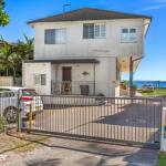 Yacaaba Beautiful Waterfront Location - Accommodation Gladstone 0