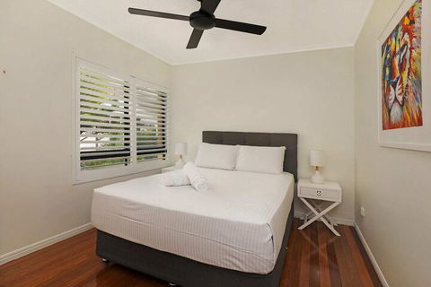 PRTFINO Ultimate Penthouse - Accommodation Gladstone 7