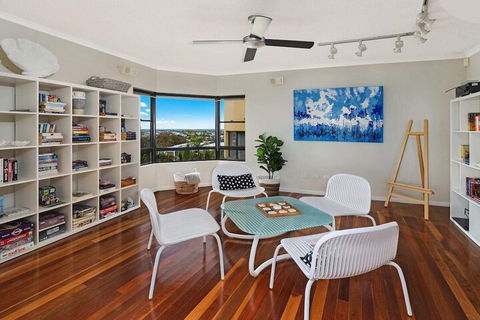 PRTFINO Ultimate Penthouse - Accommodation Gladstone 3