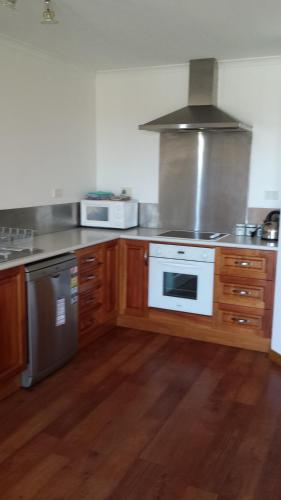 St Helens On The Bay Apartments - Accommodation Gladstone 5