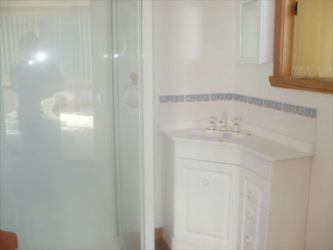 St Helens On The Bay Apartments - Accommodation Gladstone 4