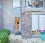 Stylish 3 Bedroom Condo - Accommodation Gladstone